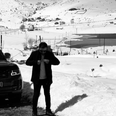 SavRicTr's profile picture. Toplumun akıl hastanesinde baş aktör: SavRic.                                   Gerçeği söylemek suç, ben hâlâ firardayım.