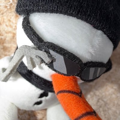 4UTUMN11's profile picture. 단발도 좀 해주고 이녀석아