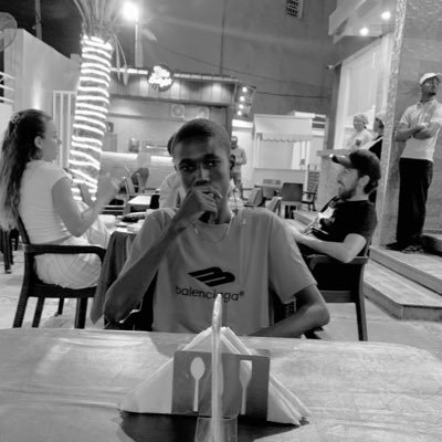 Boyleo01's profile picture. ADD A BIO 🤦🏽‍♂️