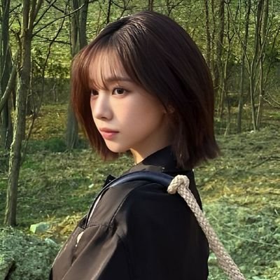 seawanrasa's profile picture. Di bawah langit 𝟮𝟬𝟬𝟭, ia diberi nama 𝗔𝗴𝗻𝗶𝘆𝗮 𝗠𝗮𝗵𝗲𝘀𝘄𝗮𝗿𝗶. Setiap langkahnya meninggalkan jejak dalam cerita yang belum usai.