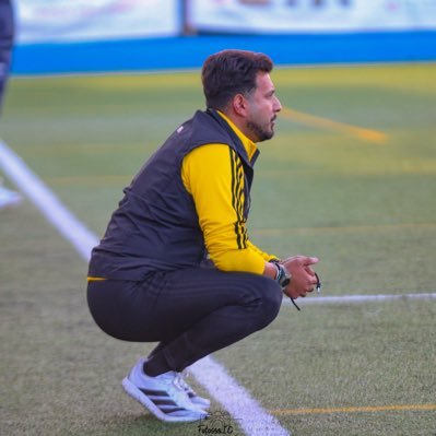 AlexRodriguezTD's profile picture. Entrenador De Fútbol Nivel 3 (UEFA Pro)⚽️ Entrenador Juvenil @ad_mosqueo 🟡⚫️ Analista Táctico en Fútbol @rfaf