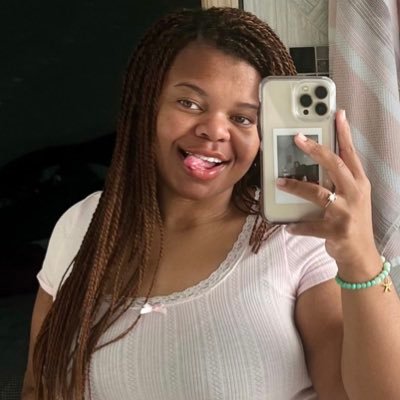 pennypriice11's profile picture. squishy & kinky 🐍