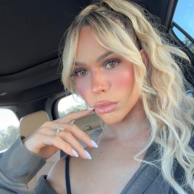 ALPHABARBIES's profile picture. 