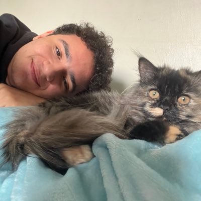 Ahmmmedd_'s profile picture. بحب أتفرج علي أراء الناس المعاتيه