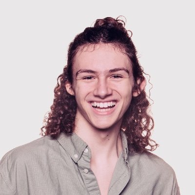 ileeeeb's profile picture. 18 y/o, crafting optimistic, curious design :)