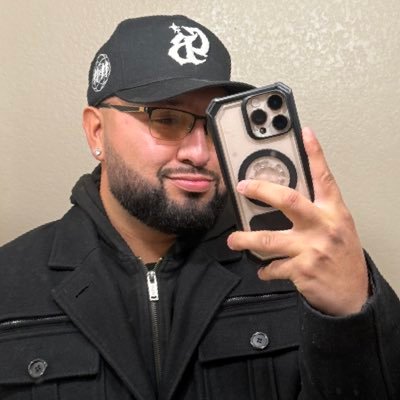 _Betohhh's profile picture. a professional suitcase stacker ✈️#LightTheBeam #FTTB