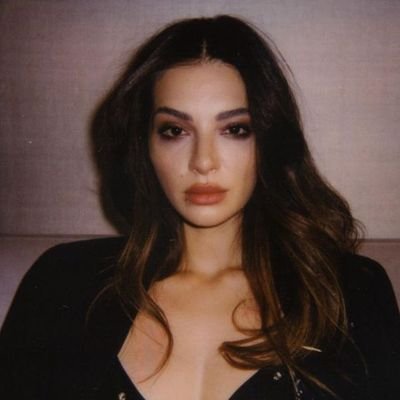 fatalisenigma's profile picture. Heart like ice, soul like fire; honey, my whole existence is a scandal. | Roleplay.