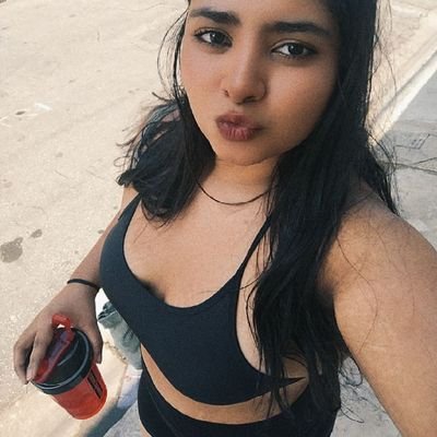 AliceAn41716874's profile picture. Nada novo, apenas uma menina aleatória✌️😝