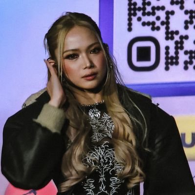 gwenyversal's profile picture. 