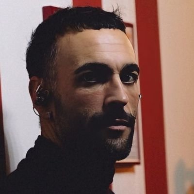 MengoniStories's profile picture. Archivio delle IG stories di Marco
