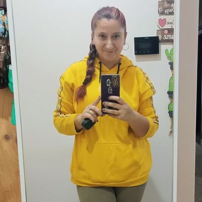 FedayiSakine's profile picture. Gülmek devrimci bir eylemdir ✌️✌️✊
Enes Beren ve Ege Deniz'in annesi ❤️❤️
Paylaştığım kitaplar öneri amaçlıdır ☺️🌼