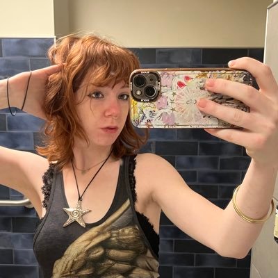 garfieldlvr111's profile picture. put emojis on my grave im the dumbest girl alive