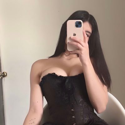 danimrws's profile picture. 