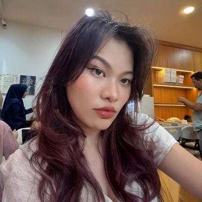 excalilburned's profile picture. yeah that one oomf who annoyed u with the same username