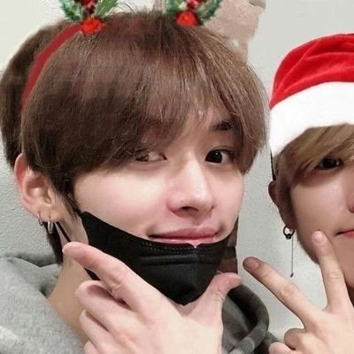 gnabsaurus's profile picture. 