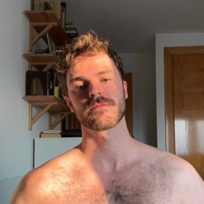 pablprz's profile picture. si nos organizamos, lloramos todos