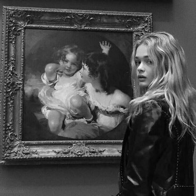 1i1i_199's profile picture. المرأة التي أنا عليها الآن أحبها وأكرهُ جميع من صنعوها".