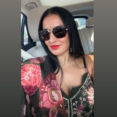 janishasoni's profile picture. 