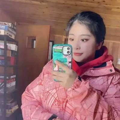 kimshufue6's profile picture. 