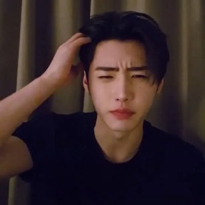 PlutoStrawberri's profile picture. Where I scream about Enhypen and Vtubers! 
I’ll draw Enhypen here! 
23
My main is @Strawberripluto where I post art! ❤️❤️