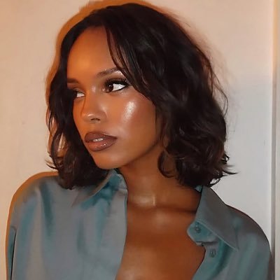 MCKlTTY's profile picture. ❝Evᥱᥒ ᥲftᥱr ᥲᥣᥣ thιs tιmᥱ thᥱ sᥙᥒ ᥒᥱvᥱr sᥲყs to thᥱ ᥱᥲrth, 'Yoᥙ oᥕᥱ mᥱ.' Look ᥕhᥲt hᥲρρᥱᥒs ᥕιth ᥲ ᥣovᥱ ᥣιkᥱ thᥲt. It ᥣιghts thᥱ ᥕhoᥣᥱ skყ.❞ — ☉ ♌︎ ☾ ♋︎ ⇡ ♍︎