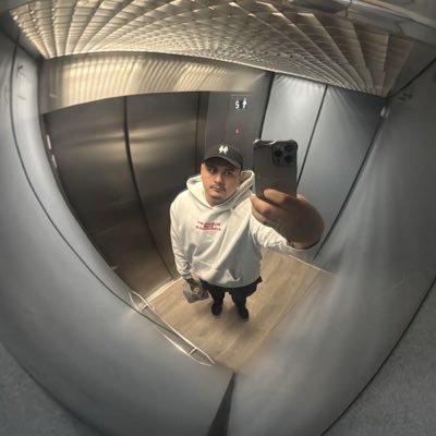 notwoez's profile picture. hater | setup | tax evader | code: "woez" @wallhackhq