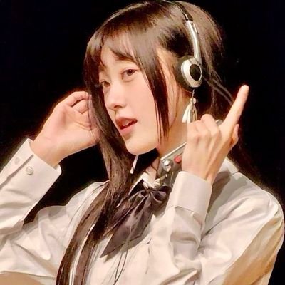 kafkaespa's profile picture. intermediário entre o físico e o etéreo