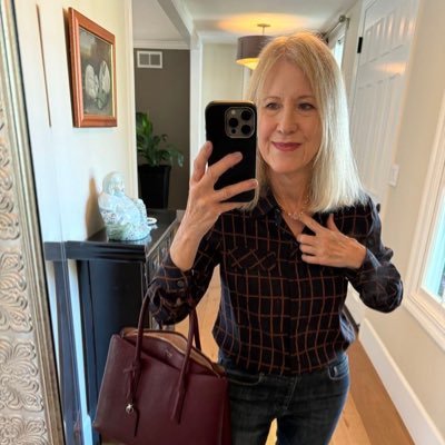 Florisamad26108's profile picture. 