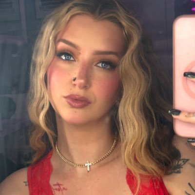 angel_rainnn's profile picture. click my bio ;) insta Angelofficiallxx