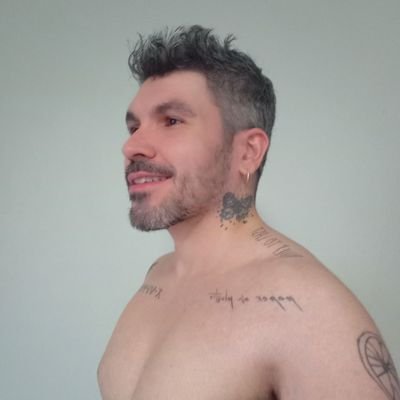 LuizPiton's profile picture. 💼 diretor de comunicação
🦋 butterfly boy
👑 pop culture lover
🎮 90's bitch
🌈 proud
📸 https://t.co/Zz8xAzd8QB
