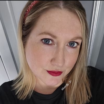 butterfly_fee's profile picture. 41 🏴󠁧󠁢󠁳󠁣󠁴󠁿 lover of memes.  👨‍👩‍👦 💍 💕 We're here for a good time not a long time! 🦋💋 ✨️