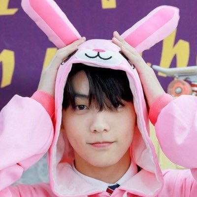 100dusan_peong's profile picture. 