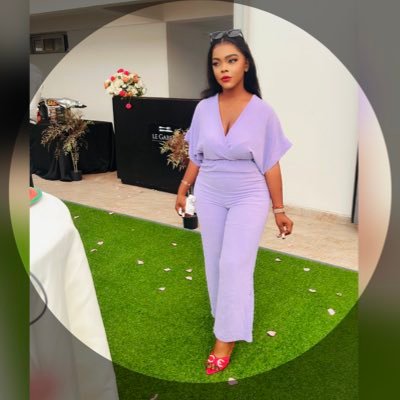 AgbianoGrachi's profile picture. licenciée en communication stratégique des organisations Planète bleue😇😍 j’aime et je soutiens mon président Félix tshisekedi ✌🏽