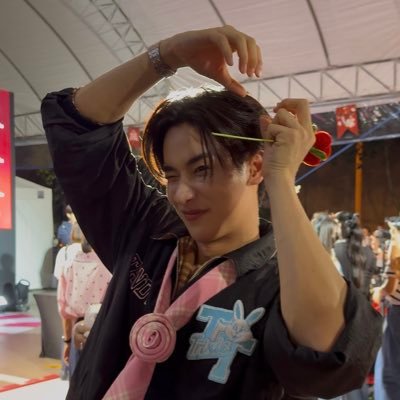 HelenChen144478's profile picture. Photography is the magic that turns a moment into eternity.🌞🍋 🚫商用 二改