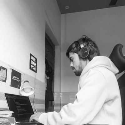 UV_TYAGI921's profile picture. CSE |28. Engineering Student Unorthodox, but always calculated.✨