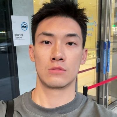 dhonglee1985's profile picture. 37 180 72 1 事业单位小职员 当朋友圈发 感谢你们的关注！！