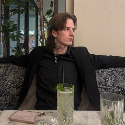 officialparkmom's profile picture. Looking for a tattoo artist. court jester for @FlyQuest (Your favorite social media manager’s least favorite social media manager.)