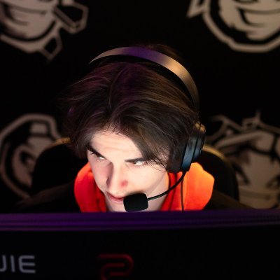 user119381's profile picture. 20 |  rifle for Underground   |  only follow if you're a real one https://t.co/l28LPPkkcG