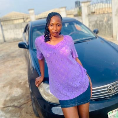 Hairbyrlg's profile picture. I love soft life, your baddest hair stylist 💇, charity work ❤️