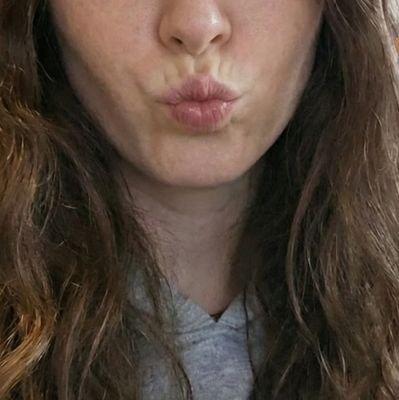 LoraSoles's profile picture. dark, wer kennt der kennt, kinky und kush content 🔞💨 fck afd