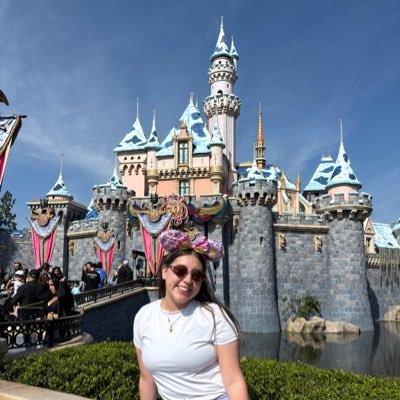 mariajosebcam's profile picture. 💗🧠🐶🕊️🌸🤵🏾