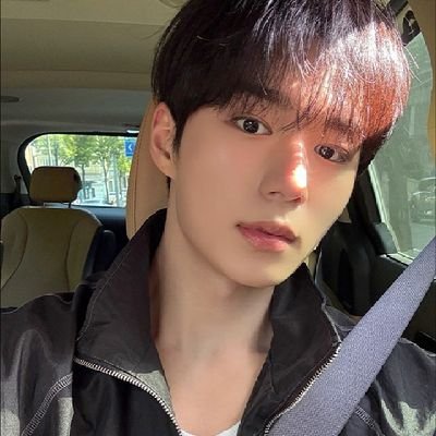 chajhno's profile picture. 