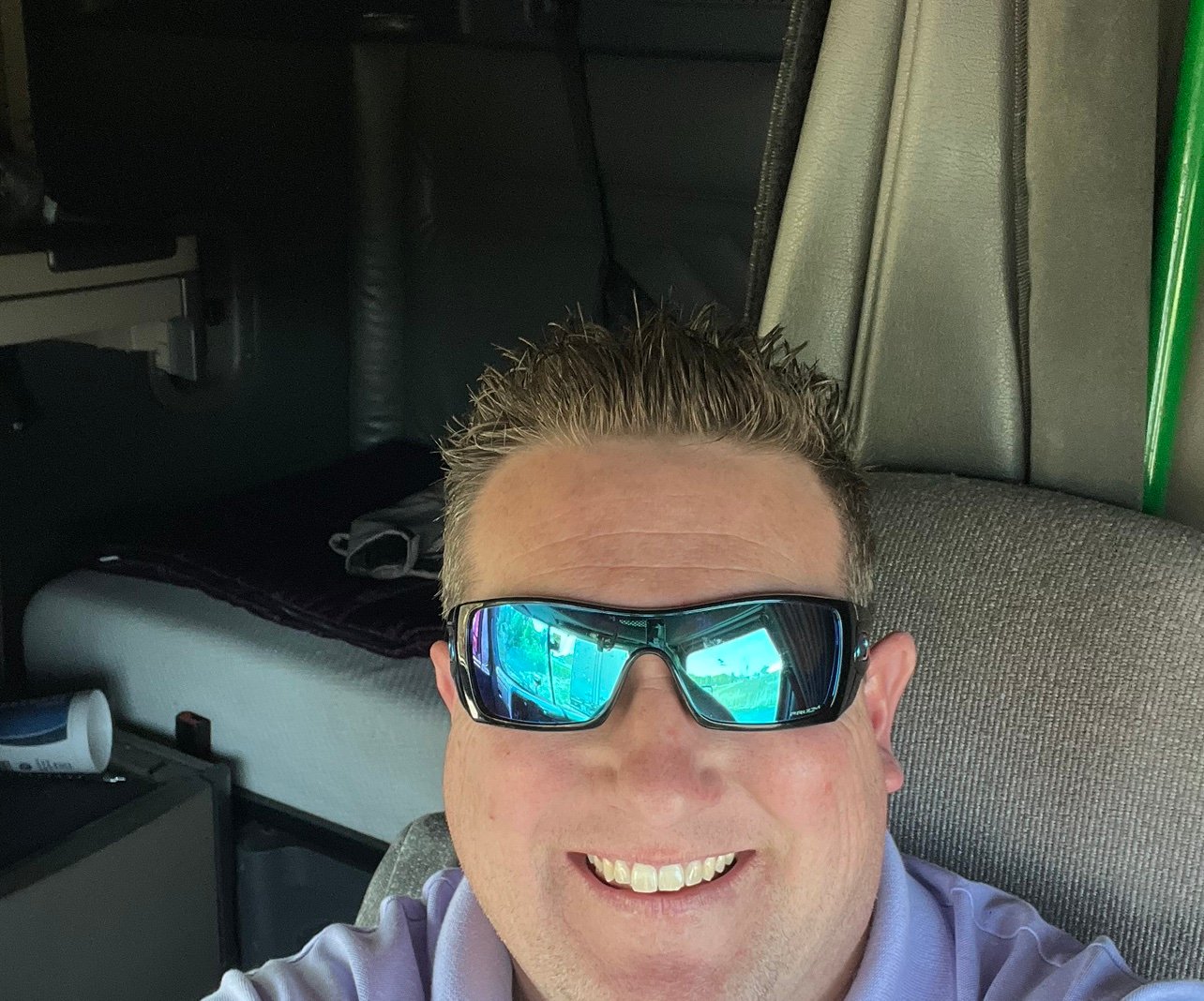 RhinoTrucking's profile picture. 