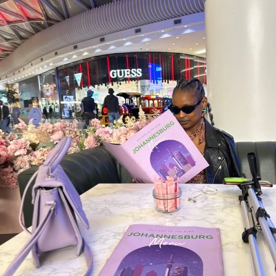 kmillicent_m's profile picture. Love life, live life, or whatever / Life ha e that bad.