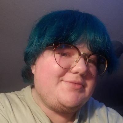teddyttypes's profile picture. 💙lvl 27 💜 he/they pronouns 💙 trans & bi 💜 writer & editor 💙