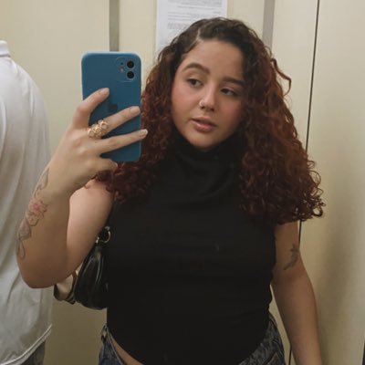 MMvitorya's profile picture. envelhecendo como vinho cada dia mais amarga