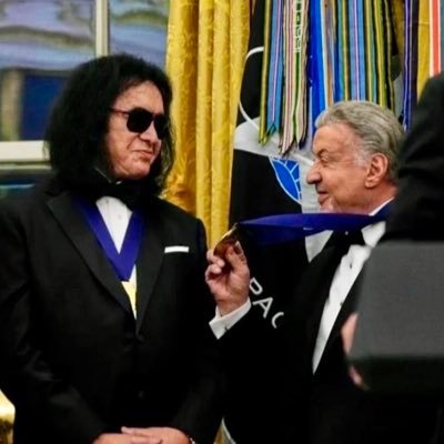 jamiestuartTV's profile picture. 6x Emmy winning reporter. @newsdaysports, Syracuse alum who enjoys quiet things like KISS, WWE, Godzilla movies & 70,000 Jets fans. Instagram: N12jamiestuart