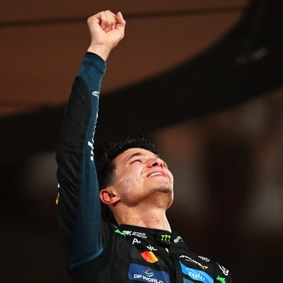 silverfreccia's profile picture. flasheando tuitera