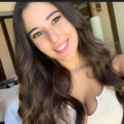 RoseBeyonc13791's profile picture. 