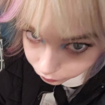 j1n_to's profile picture. Multifandom ,personal acc #선우 🫀🫴 |🏎️🏁 AA23 LN1 GR63 ft.License pharm exam crisis 🚨